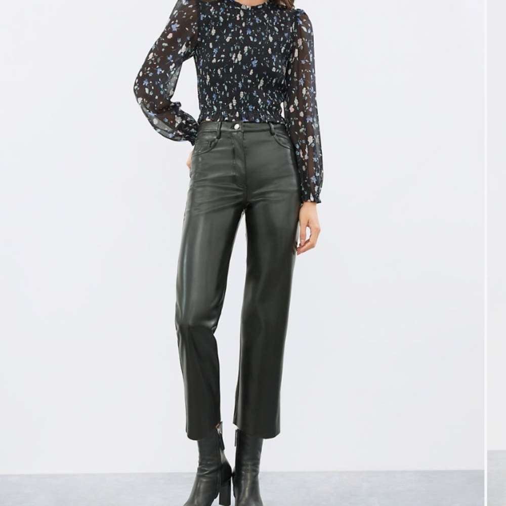 Aritzia Cropped Melina Pants